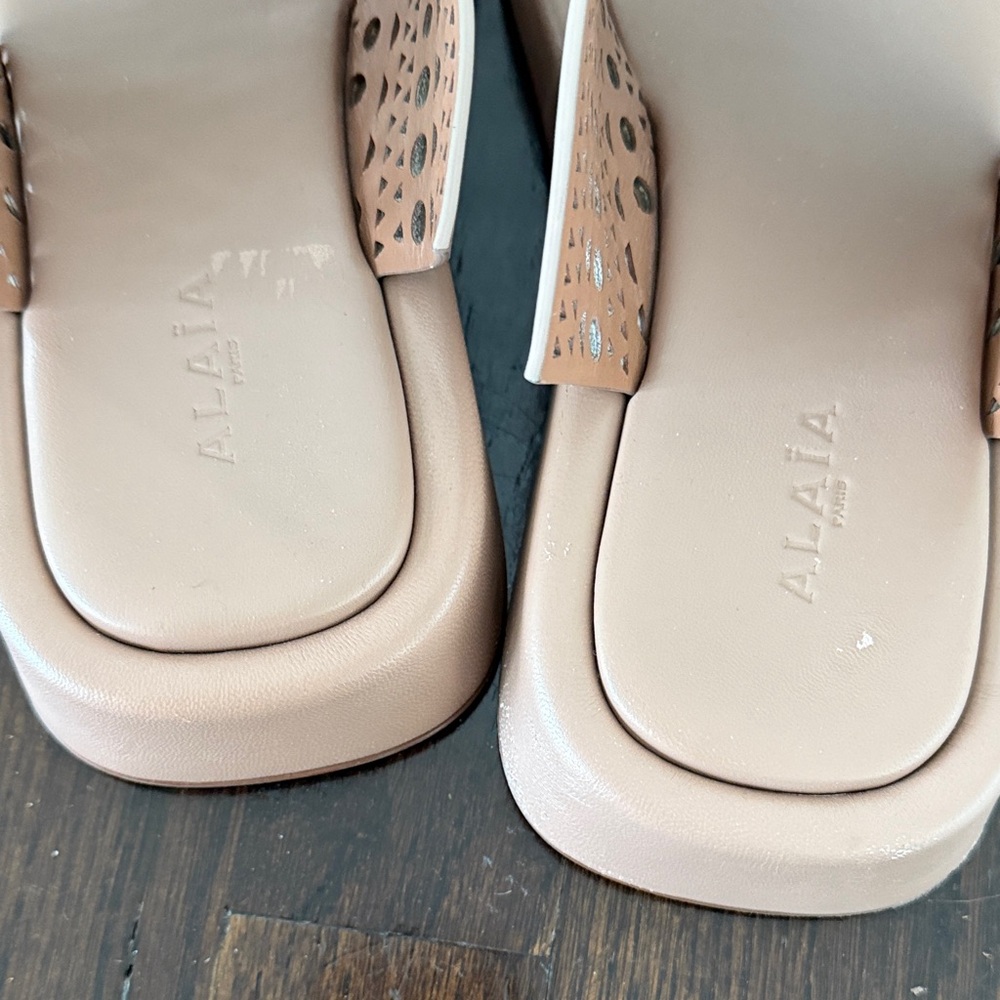 Alaia Blush Pink Sandals Neiman Marcus 8.5 - Picture 4 of 8